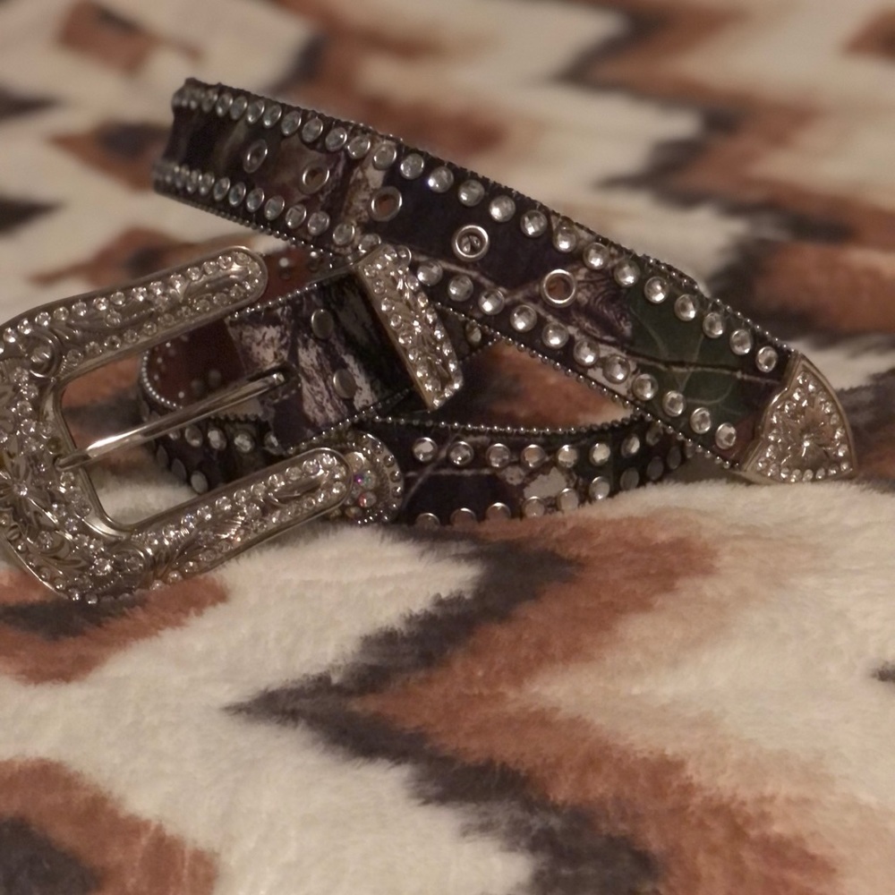 Jeweled western belt - Picture 4 of 5